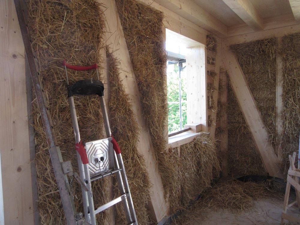 Strohballenhaus_Lehm_Kalk_2